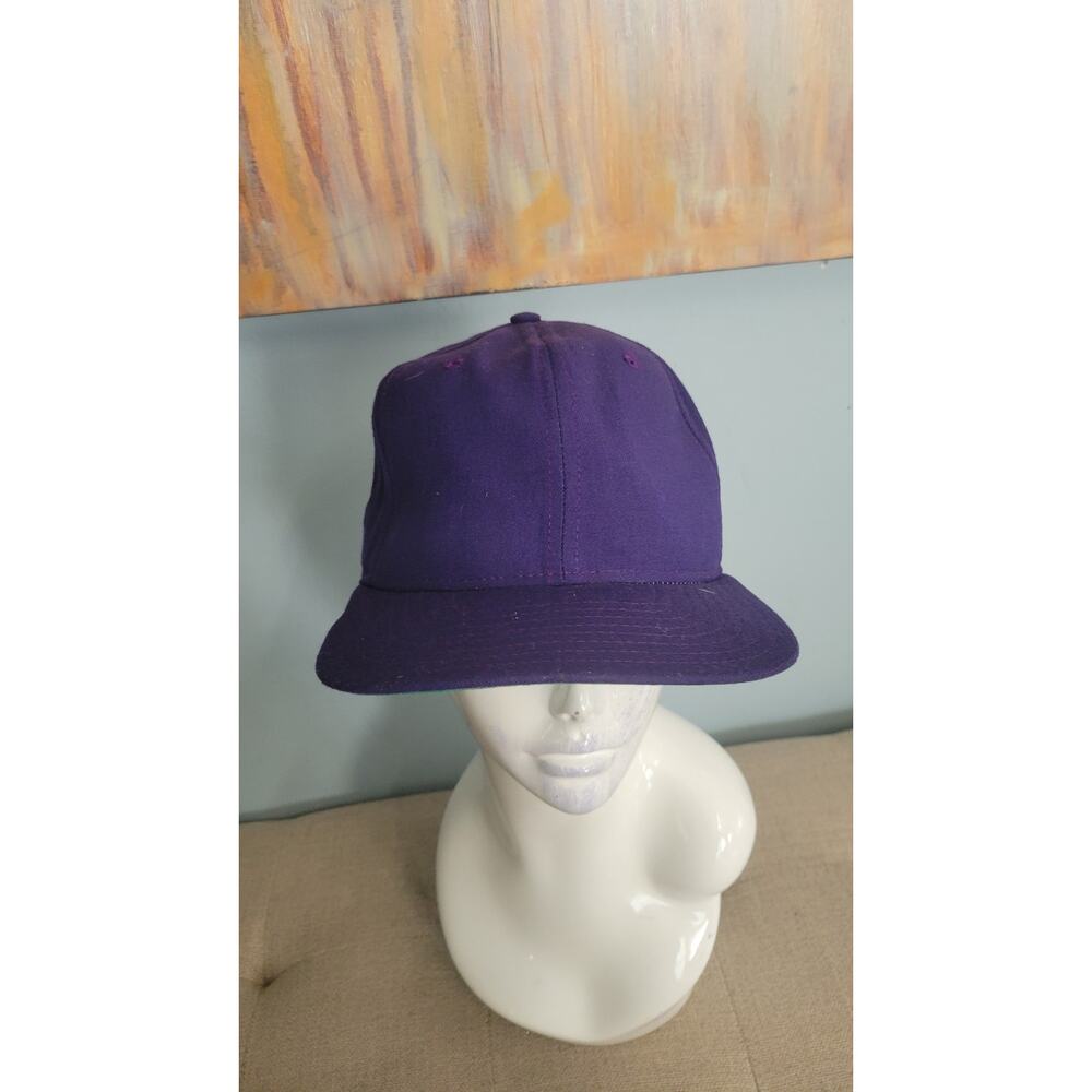 Vintage 1980s–90s New Era Pro Model Wool Baseball Cap 6 ⅞ Purple w/ Green Brim –